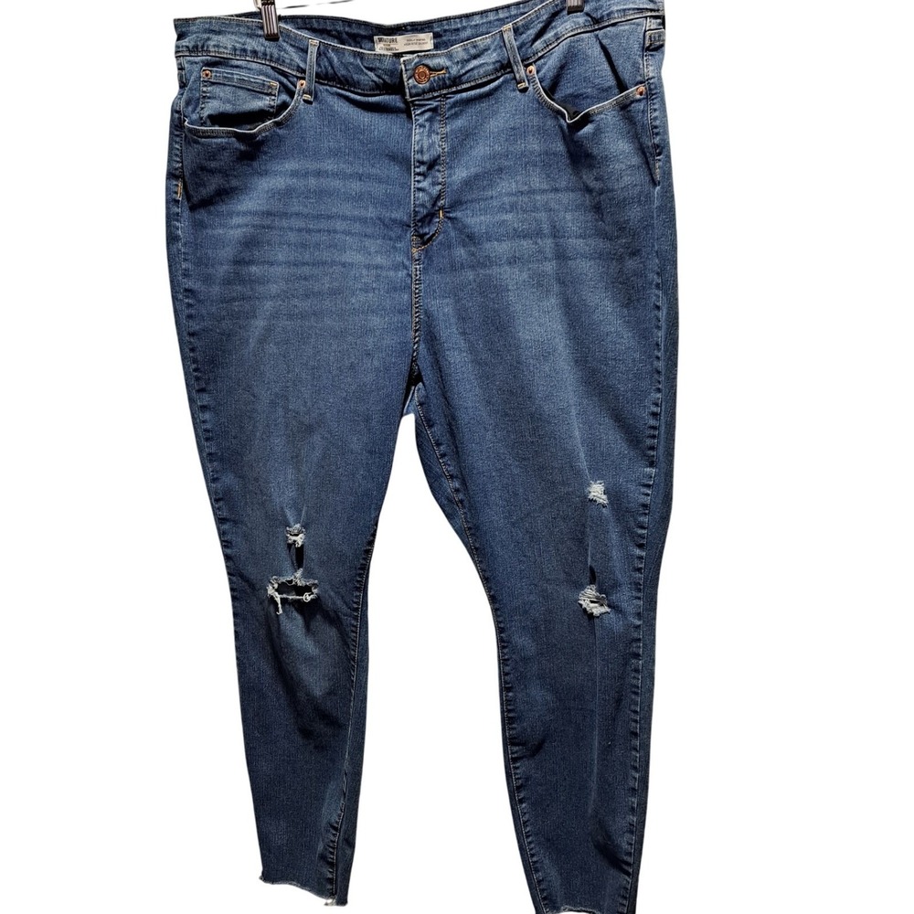 Signature Levi Strauss Women Plus 24W Totally Shaping High-Rise Skinny Jeans